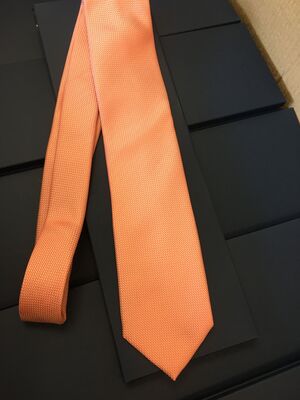 CORBATA UV NARANJA