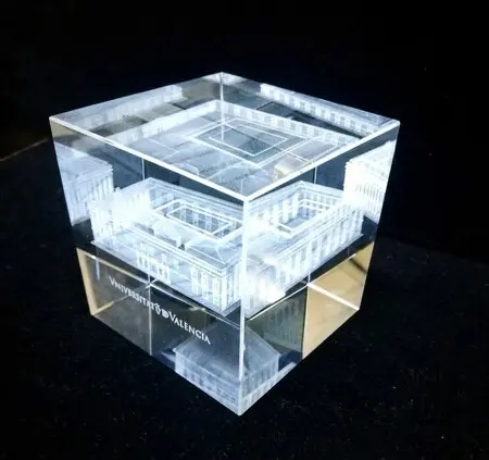 Cubo Cristal 3D Edifici la Nau 8X8X8 cm